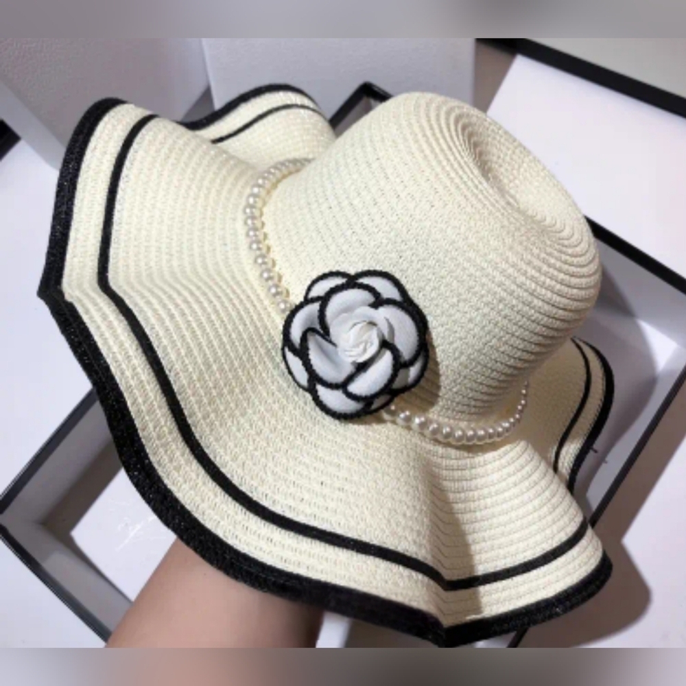 Elegant Pearl-Trim Wide Brim Sun Hat with Flower Accent - Cream & Black